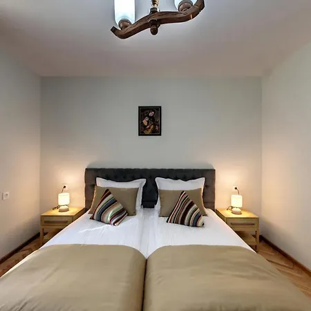 беатрис Razlog